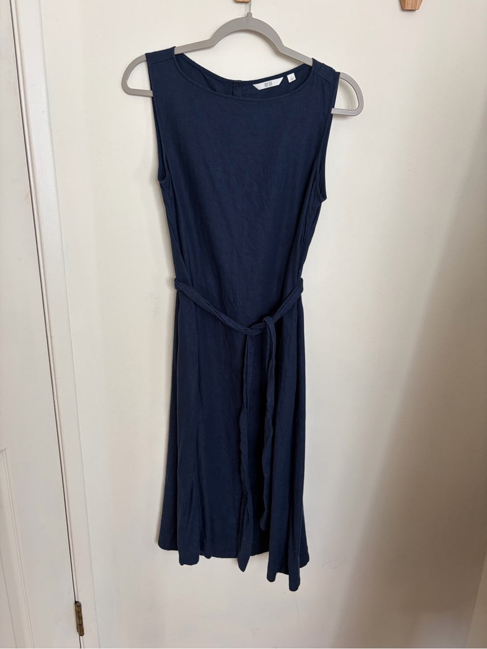 EUC Uniqlo Navy Sleeveless Midi Dress with Self Tie